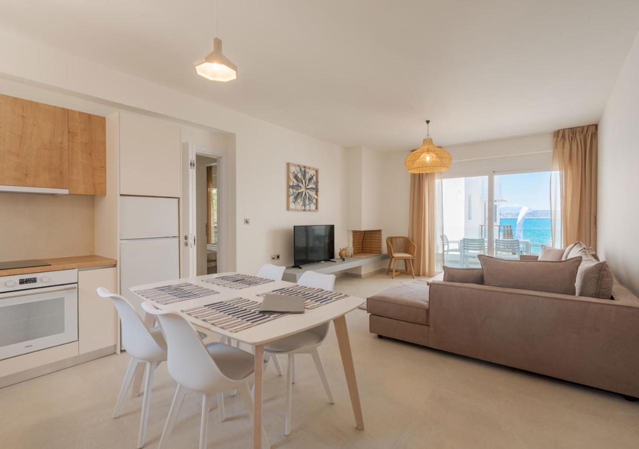 Costa Vasia Seaside Suites And Apartments วราฮาติ ภายนอก รูปภาพ